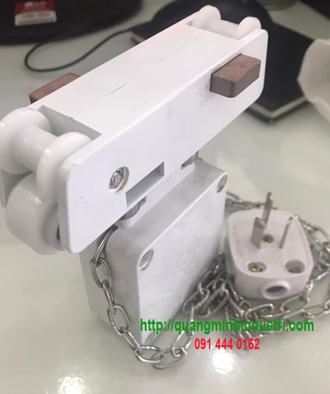 ổ cắm ròng rọc